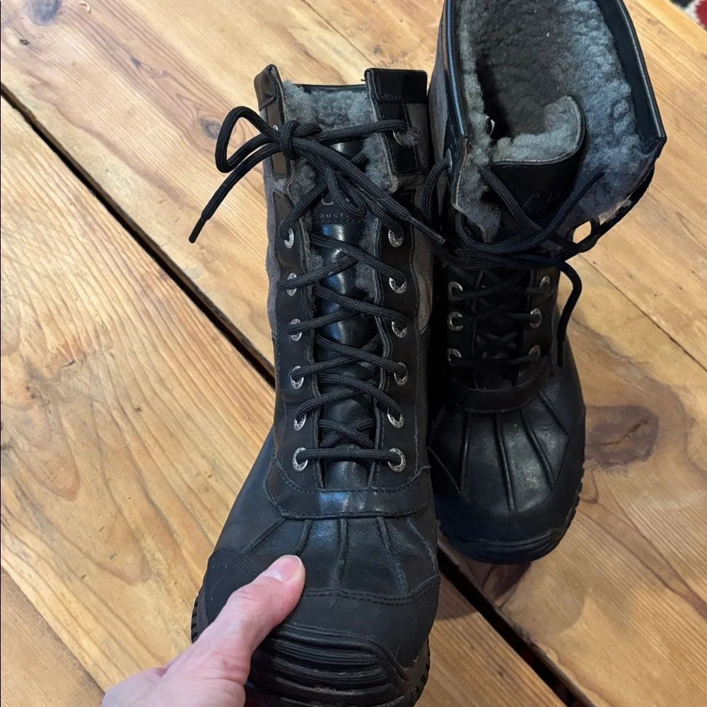 UGG Vibram 7.5 Black & Gray Adirondack II Boot Winter Rated Sheepskin Wool Liner